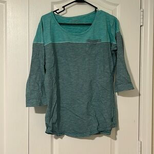 Eddie Bauer 3/4 length sleeve shirt Green with Stripes - Size Medium